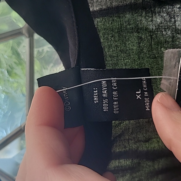 NWT Disney Alice In Wonderland Retro Roses Romper Size XL - Picture 8 of 8